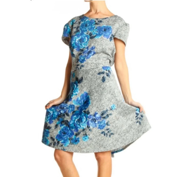 Betsey Johnson Black & White Cap Sleeved Mini Dress w/Blue Florals. Size 8. - Picture 6 of 14